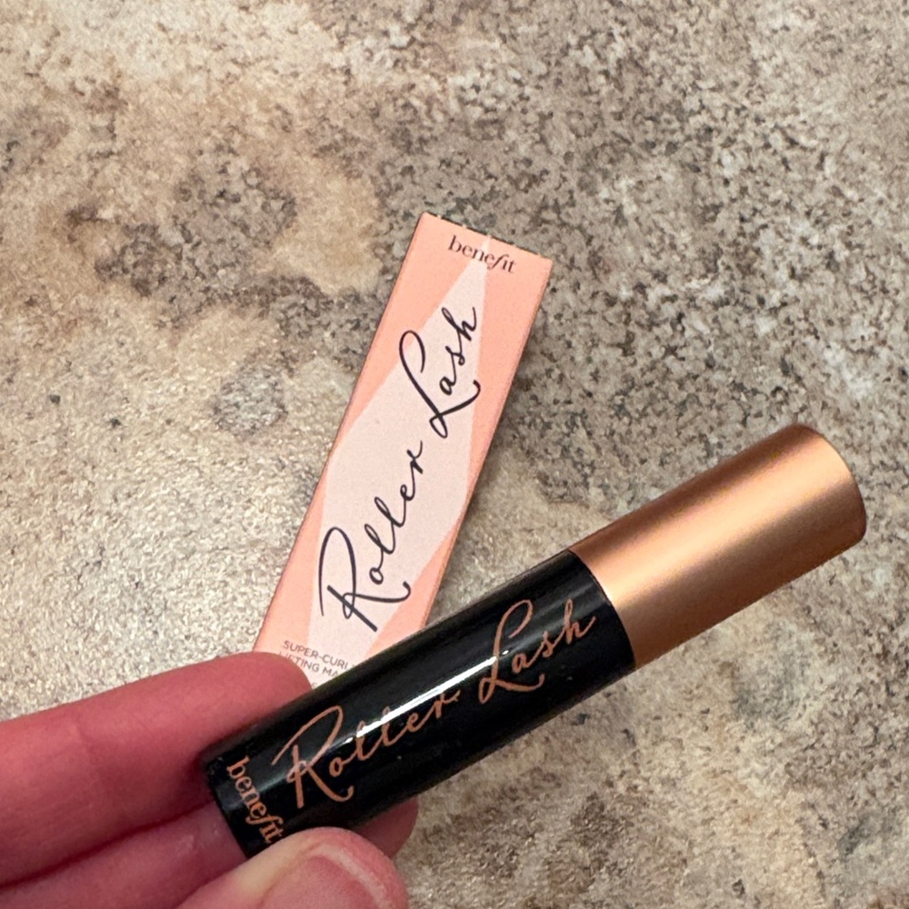 NWT Benefit Roller Lash Mascara, Mini - Black